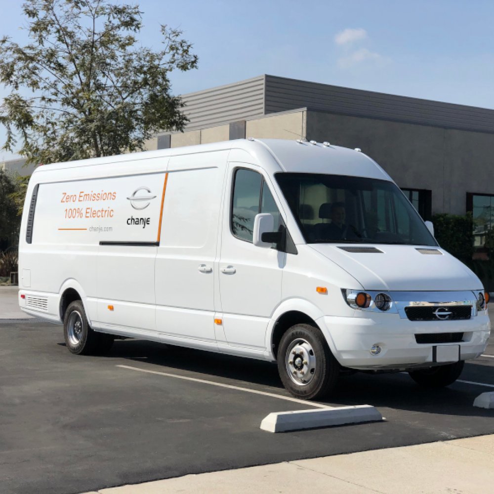 FedEx orders 1,000 electric vans